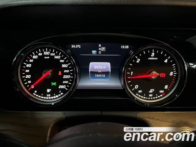 Mercedes-Benz E-Class W213 2018 Синий из Кореи, фото 2