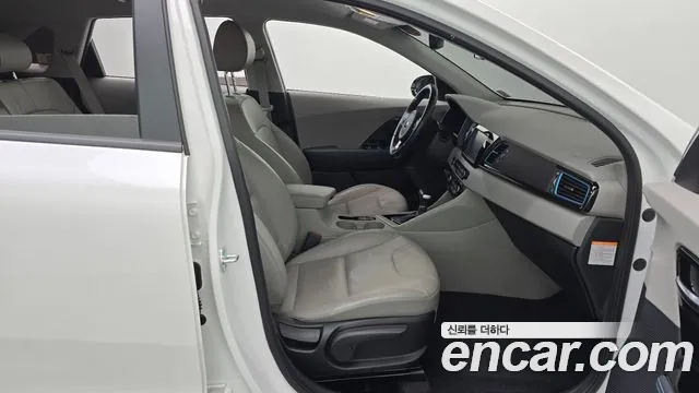 Kia Niro 2019 Белый из Кореи, фото 2