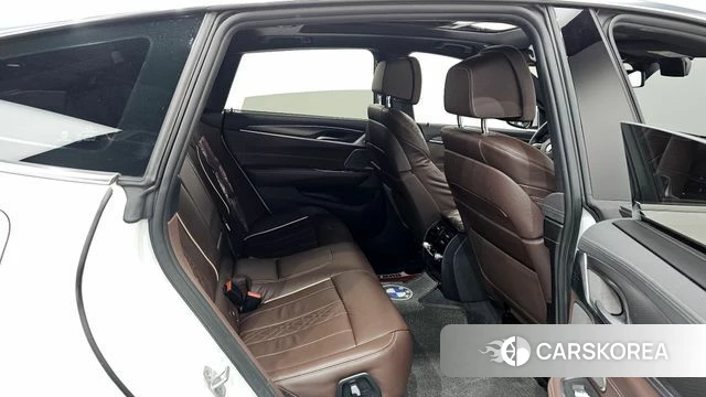 BMW 6 Series GT (G32) 2024 Белый из Кореи, фото 2