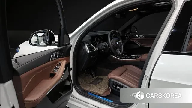 BMW X5 (G05) 2025 Белый из Кореи, фото 2