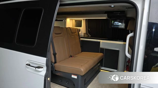 Hyundai Staria 2023 Белый из Кореи, фото 2