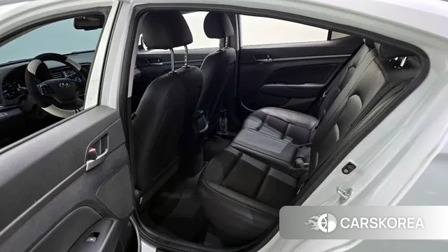 Hyundai Avante AD 2018 Белый из Кореи, фото 2