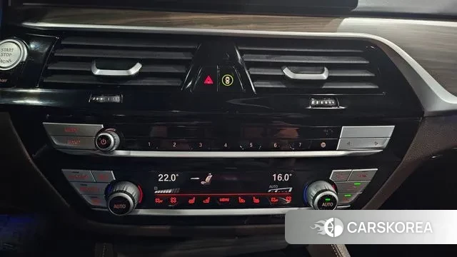 BMW 5 Series (G30) 2020 Синий из Кореи, фото 2