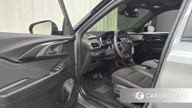 Chevrolet (GM Daewoo) Trailblazer 2022 Серебристо-серый из Кореи, фото 2