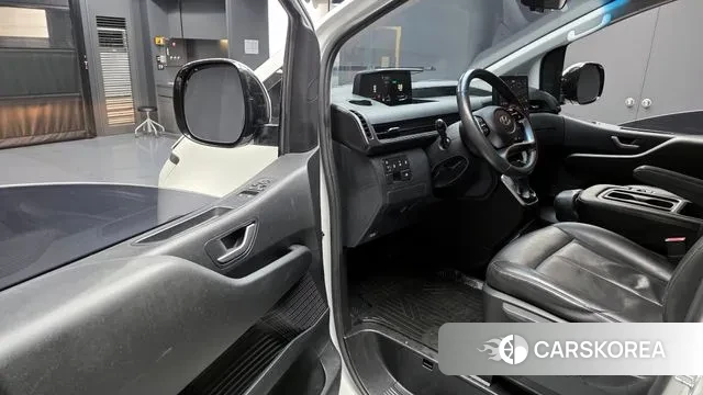 Hyundai Staria 2022 Белый из Кореи, фото 2