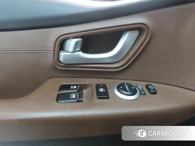 Hyundai The New Grand Starex 2018 Коричневый из Кореи, фото 2