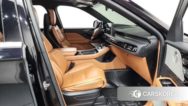 Lincoln Aviator 2nd generation 2022 Черный из Кореи, фото 2