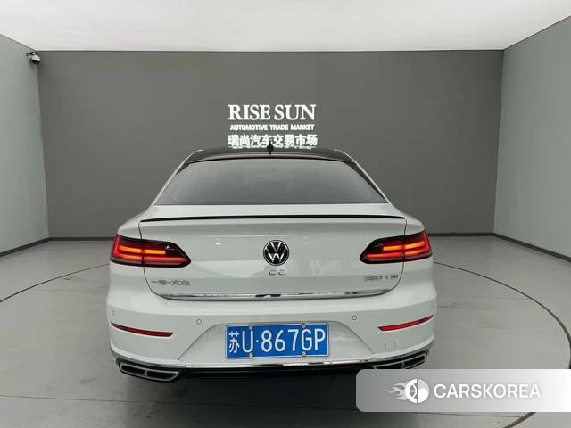 Volkswagen CC 2023 Белый из Китая, фото 2