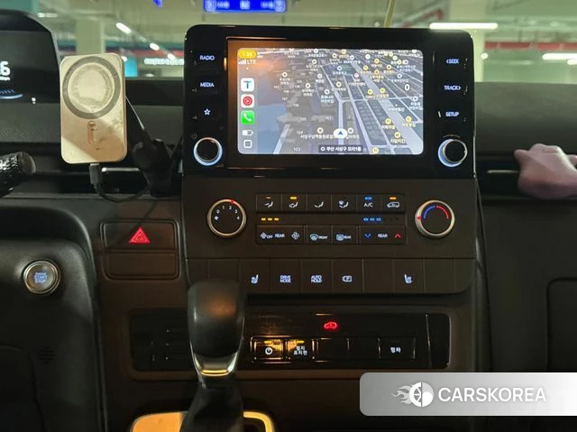 Hyundai Staria 2022 Желтый из Кореи, фото 2