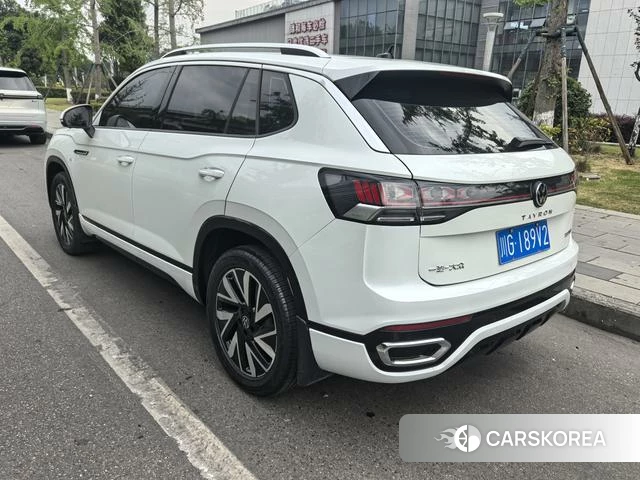 Volkswagen Tanyue 2023 Белый из Китая, фото 2