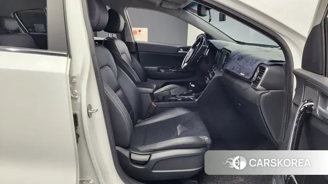 Kia Sportage 4th Generation 2018 Белый из Кореи, фото 2