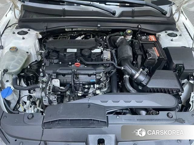 Kia K5 2021 Белый из Китая, фото 2