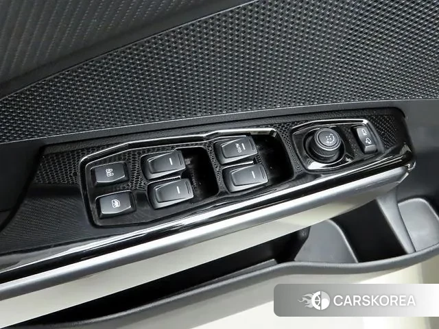 Ssangyong The New Tivoli 2023 Белый из Кореи, фото 2