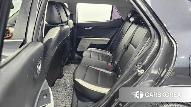 Kia Stonic 2018 Серый из Кореи, фото 2