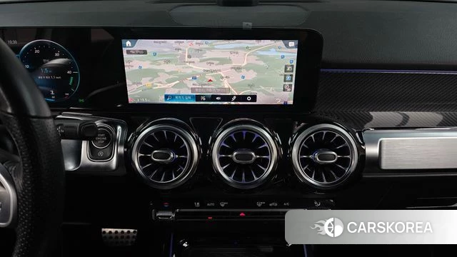 Mercedes-Benz GLB-Class X247 2021 Белый из Кореи, фото 2