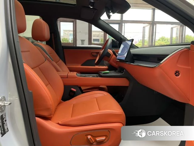 Toyota Platinum Wisdom 3X 2025 Серебристо-серый из Китая, фото 2