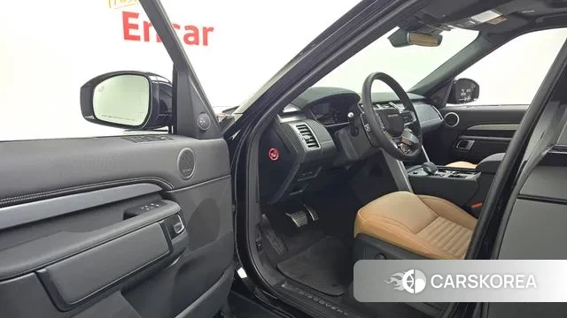 Land Rover Discovery 5 2024 Черный из Кореи, фото 2