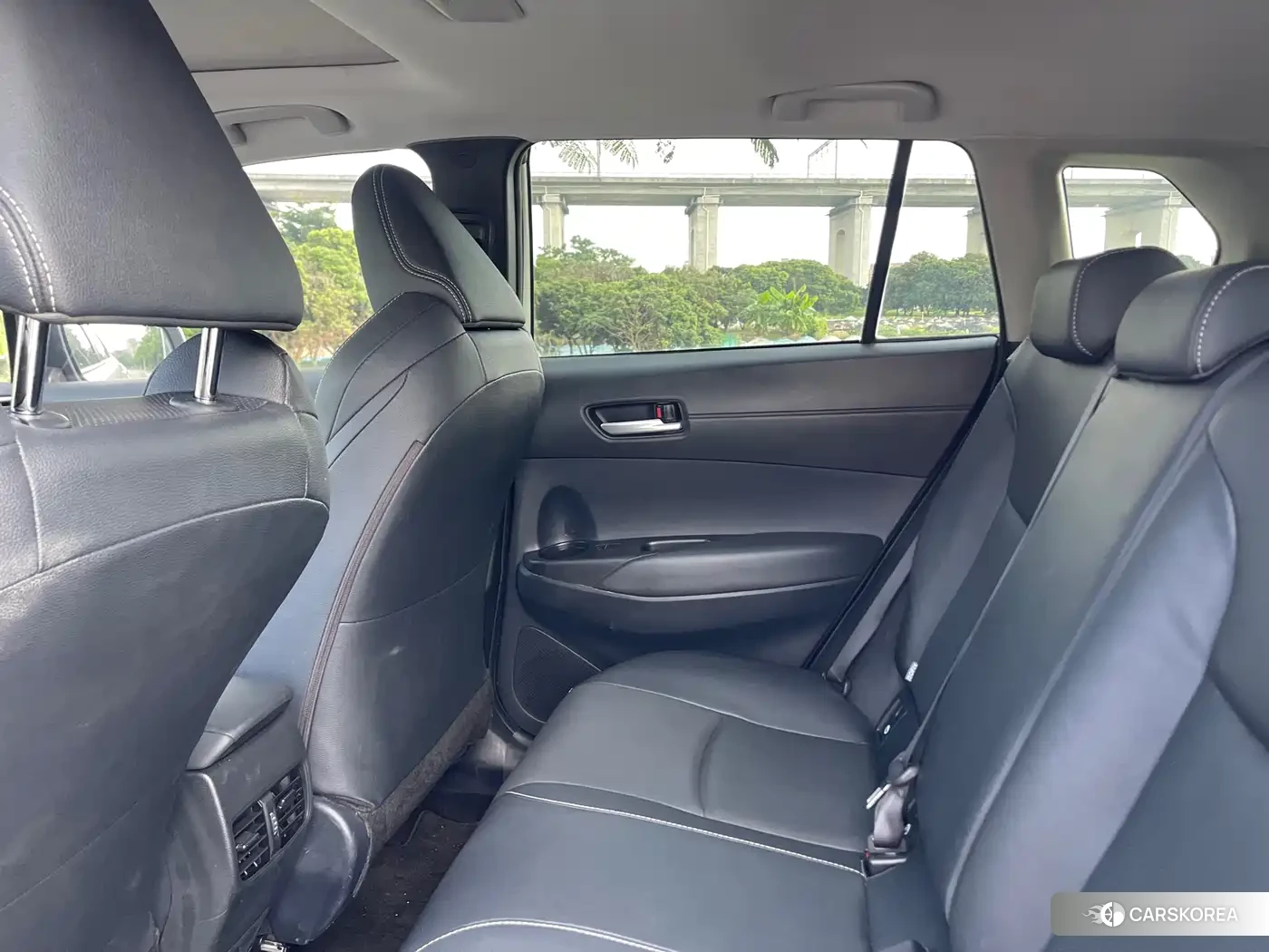 Toyota Frontlander 2025 Silver/gray из Китая, фото 2