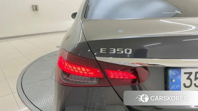 Mercedes-Benz E-Class W213 2022 Серый из Кореи, фото 2