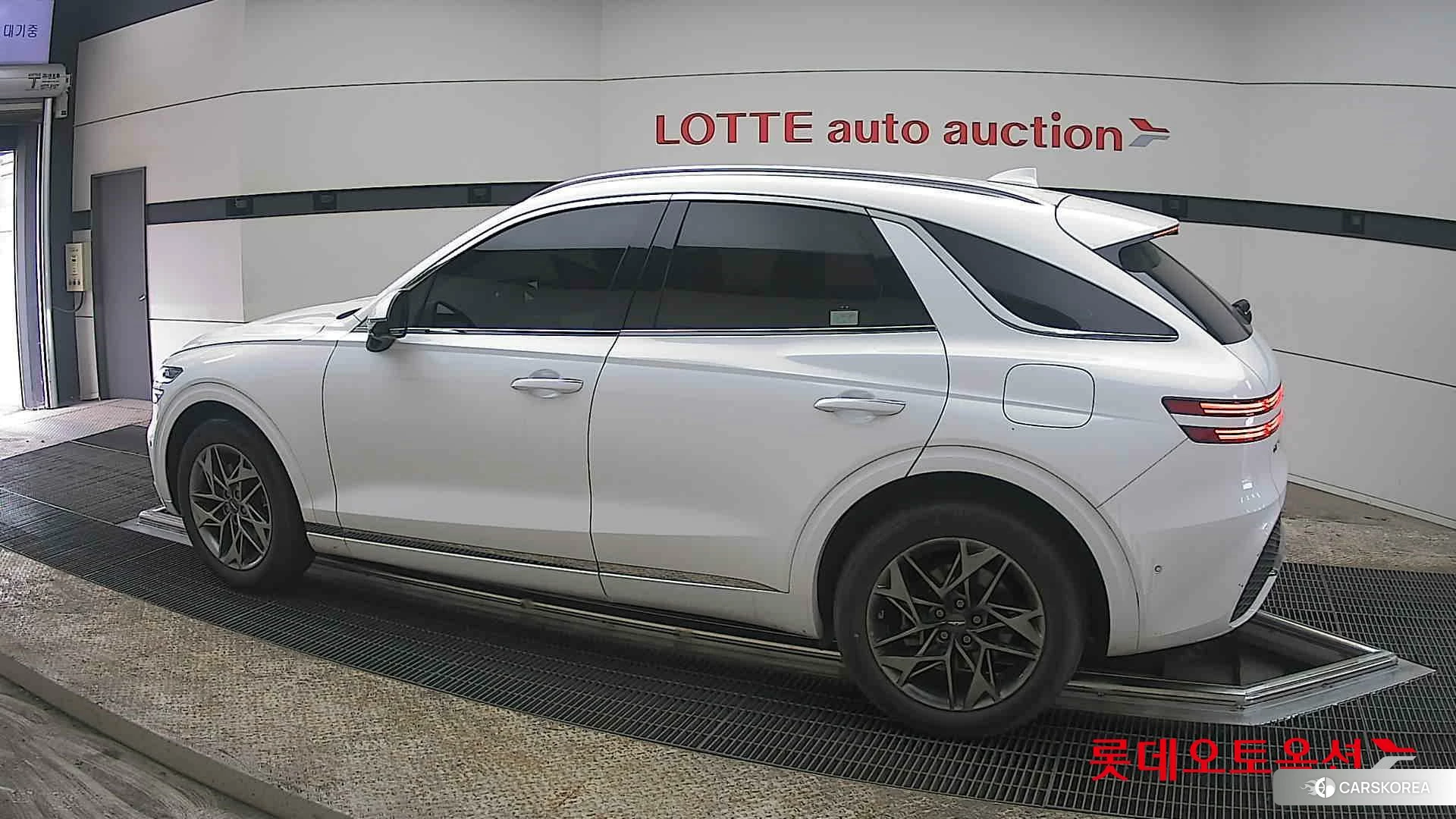 Hyundai GV70 2021 Uyuni White из Кореи, фото 2