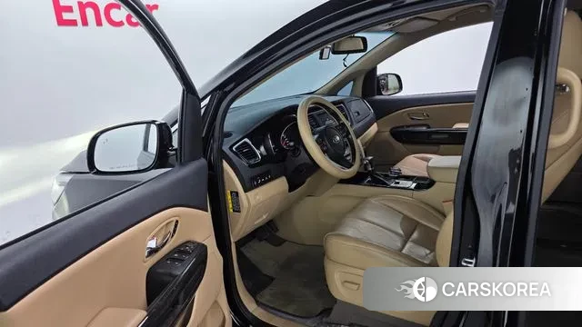 Kia The New Carnival 2019 Черный из Кореи, фото 2