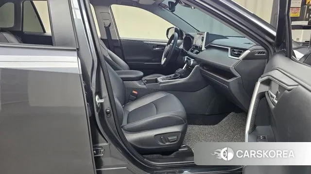 Toyota RAV4 5th Generation 2022 Серый из Кореи, фото 2