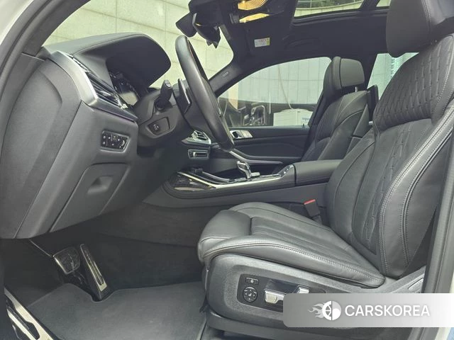 BMW X7 (G07) 2022 Белый из Кореи, фото 2