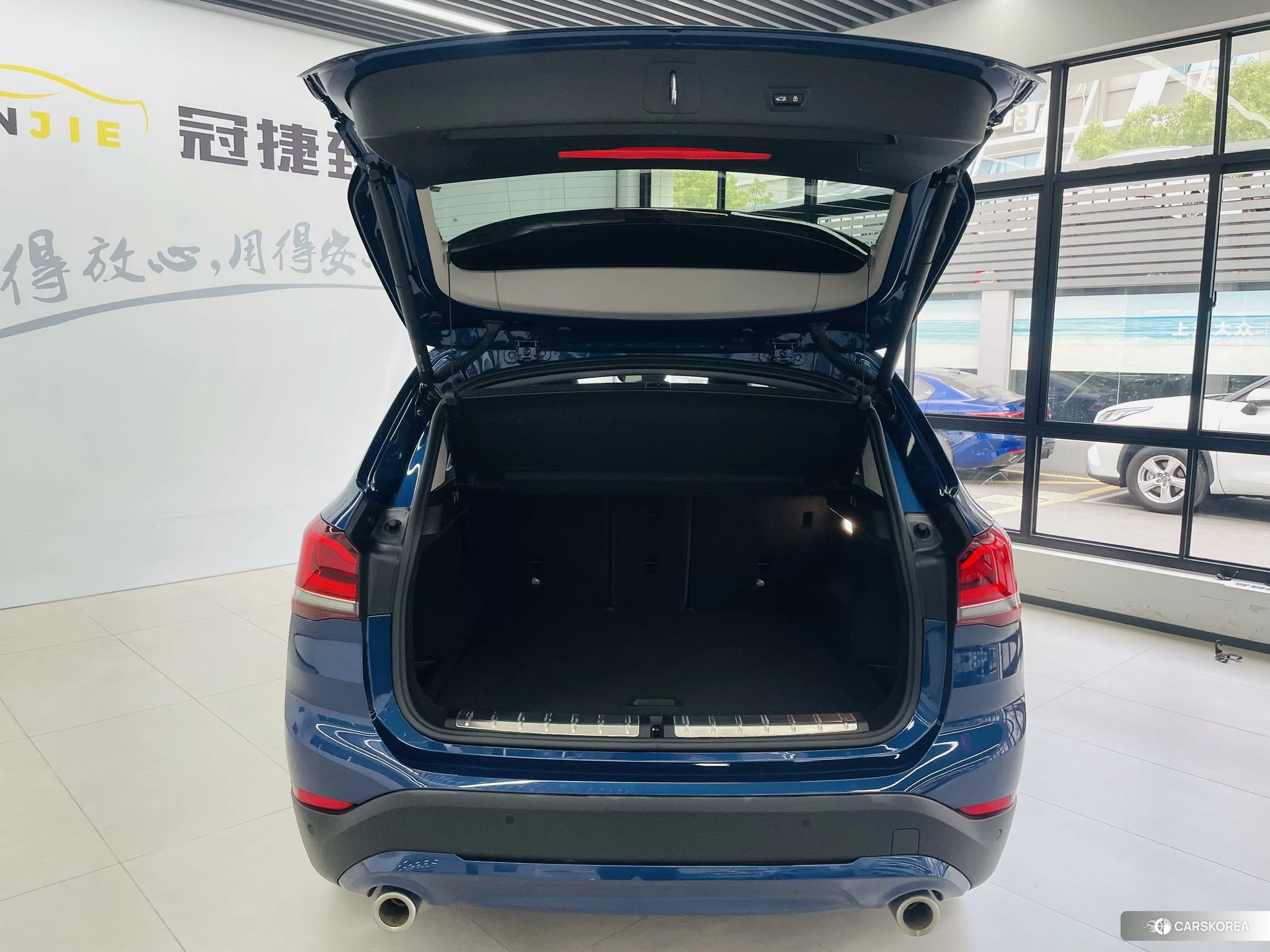 BMW X1 2021 Синий из Китая, фото 2