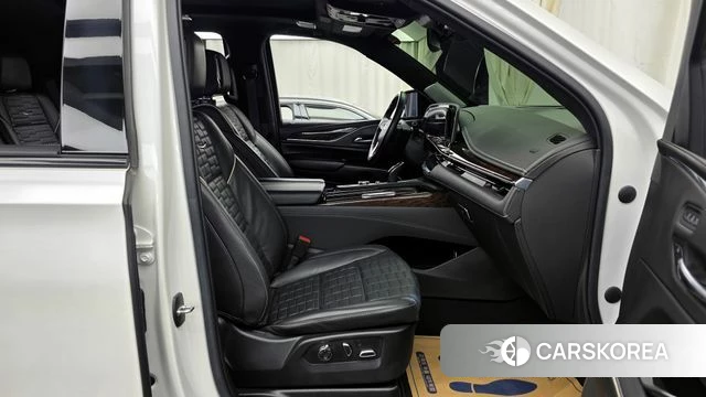 Cadillac Escalade 5th Generation 2021 Белый из Кореи, фото 2