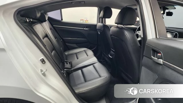 Hyundai Avante AD 2018 Белый из Кореи, фото 2