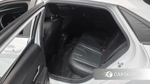 Hyundai Avante Hybrid (CN7) 2021 Белый из Кореи, фото 2