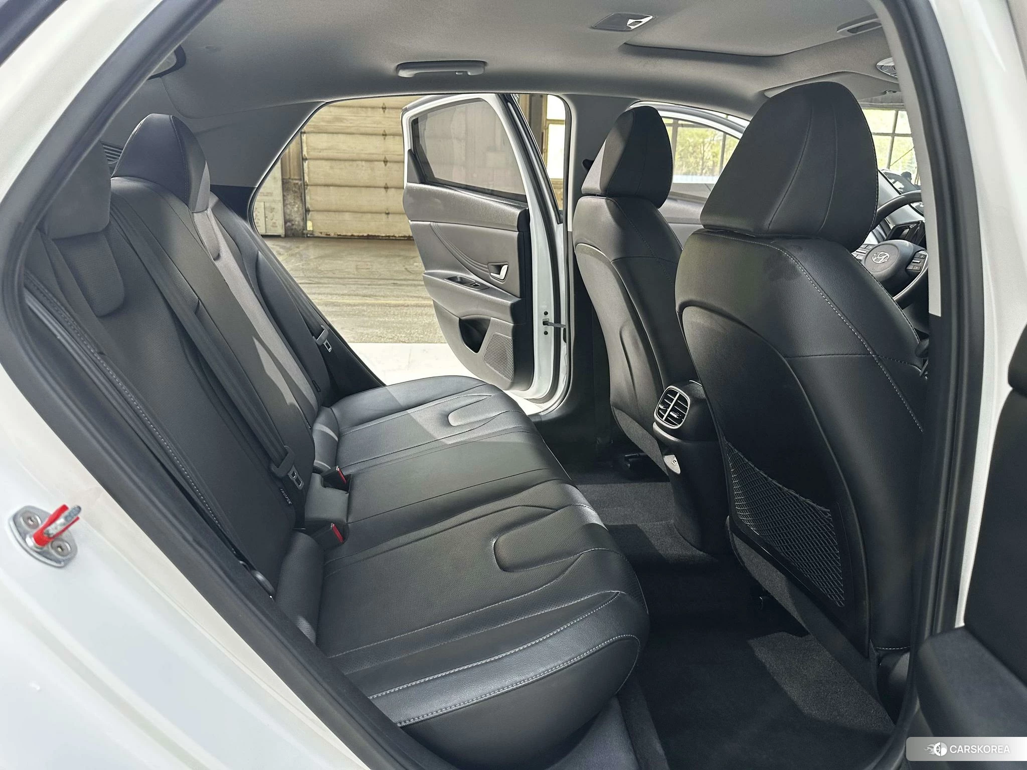 Hyundai Elantra 2022 Белый из Китая, фото 2