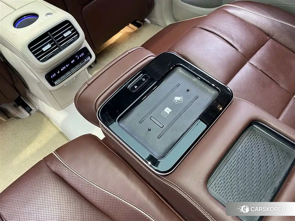 Mercedes-Benz Maybach GLS 2021 Белый из Китая, фото 2