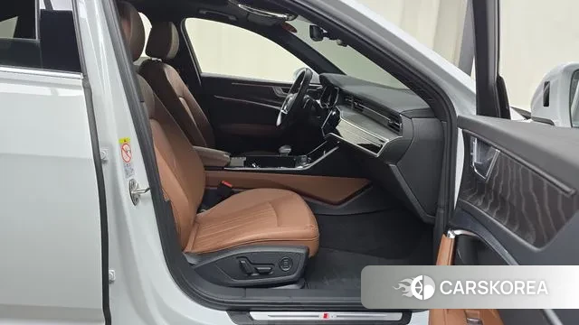 Audi A6 (C8) 2023 Белый из Кореи, фото 2