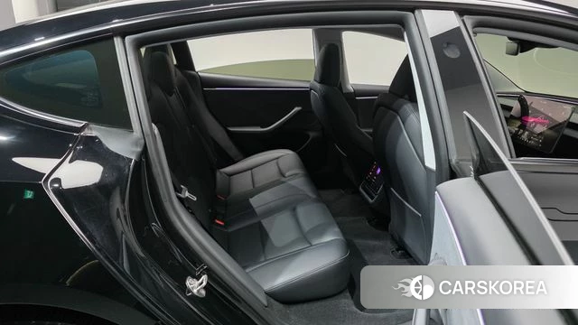 Tesla Model 3 2024 Черный из Кореи, фото 2