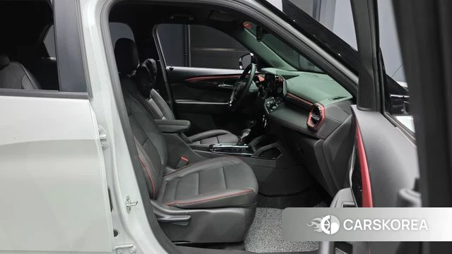 Chevrolet (GM Daewoo) The New Trail Blazer 2025 Белый из Кореи, фото 2
