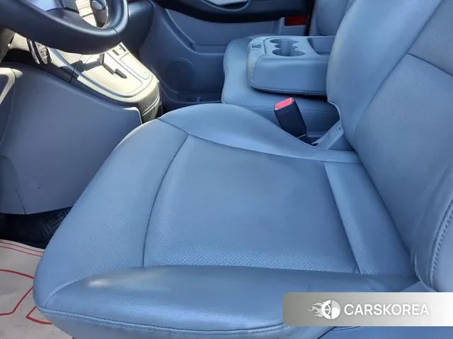 Hyundai The New Grand Starex 2021 Серебряный из Кореи, фото 2