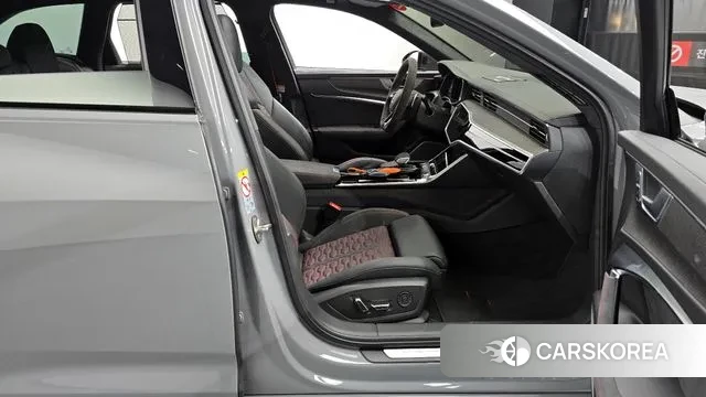 Audi RS6 (C8) 2025 Серебристо-серый из Кореи, фото 2