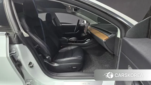 Tesla Model 3 2020 Белый из Кореи, фото 2