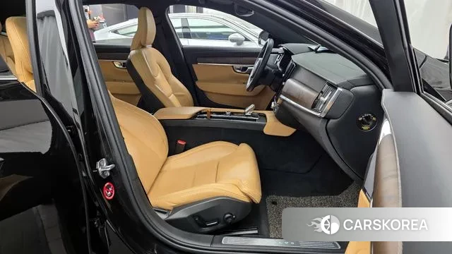 Volvo S90 2021 Черный из Кореи, фото 2