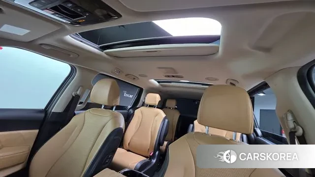 Kia Carnival 4th generation 2023 Черный из Кореи, фото 2
