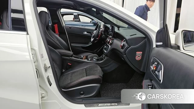 Mercedes-Benz A-Class W176 2018 Белый из Кореи, фото 2