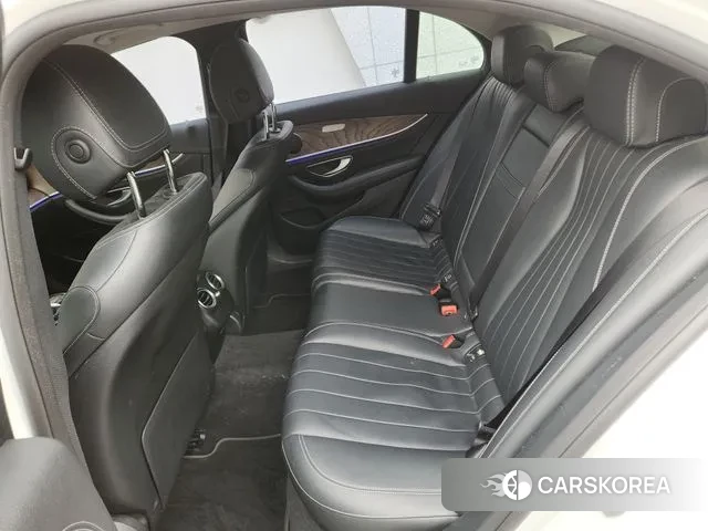 Mercedes-Benz E-Class W213 2019 Белый из Кореи, фото 2