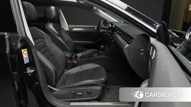 Volkswagen Arteon 2019 Черный из Кореи, фото 2
