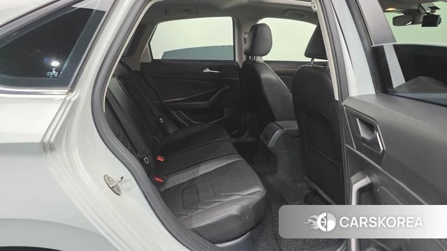 Volkswagen 7th Generation of Jetta 2021 Белый из Кореи, фото 2