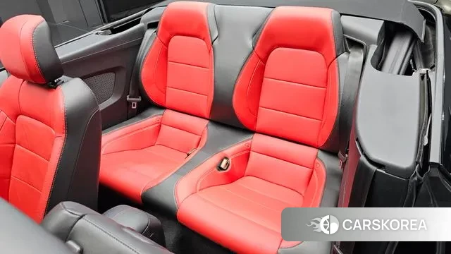 Ford Mustang 2023 Черный из Кореи, фото 2