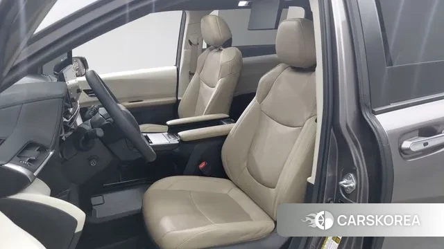 Toyota Sienna 4th Generation 2022 Серый из Кореи, фото 2