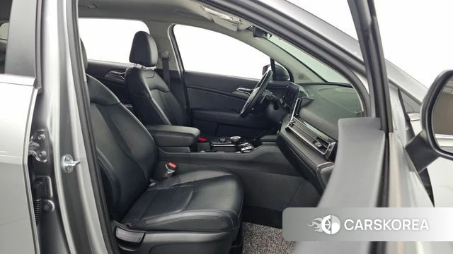 Kia Sportage 5th Generation Hybrid 2022 Серебристо-серый из Кореи, фото 2