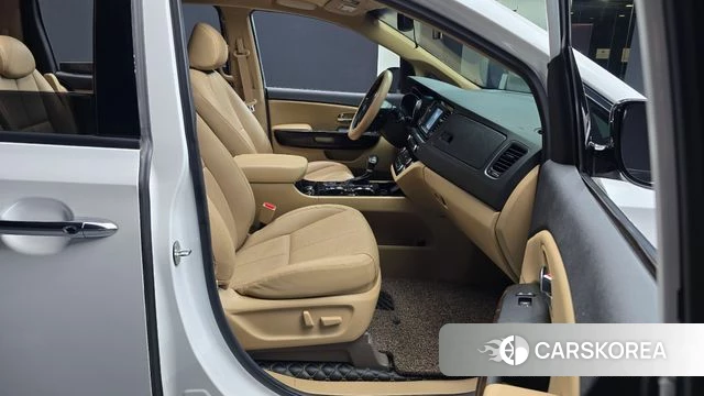 Kia The New Carnival 2018 Белый из Кореи, фото 2