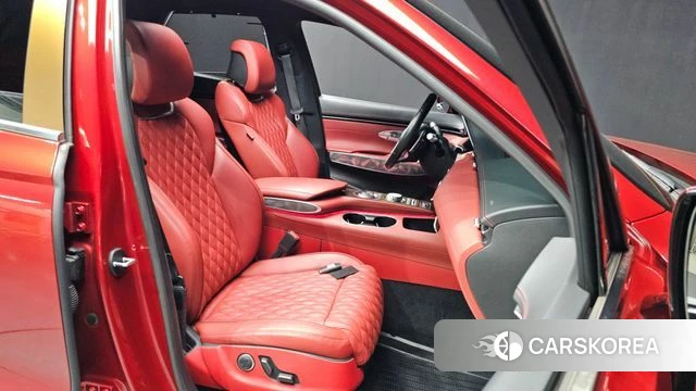 Genesis GV70 2021 Красный из Кореи, фото 2